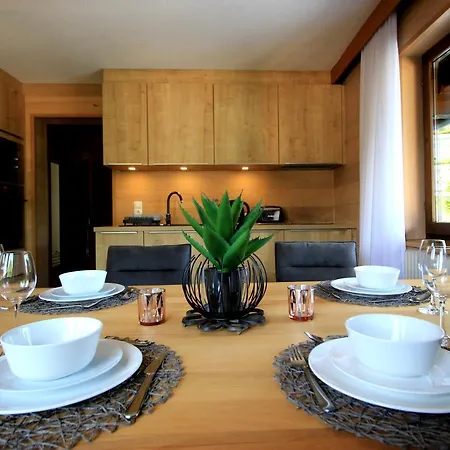 Zell Am View Apartment *
