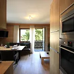 Zell Am View Apartment *